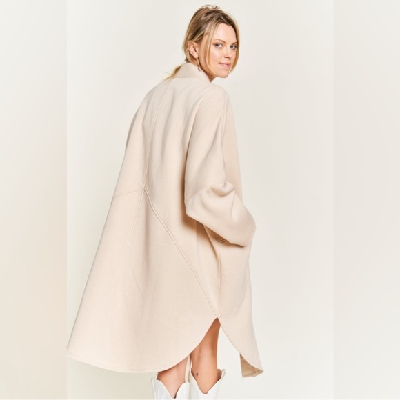 Oversized Knit Cardigan / Coat in Cream - Picture 7 of 8